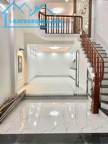 Bán nhà An Khánh 42M, 5 Tầng, thiết kế Gác Lửng, view thoáng, ngõ ô tô đỗ giá 5.3 tỷ