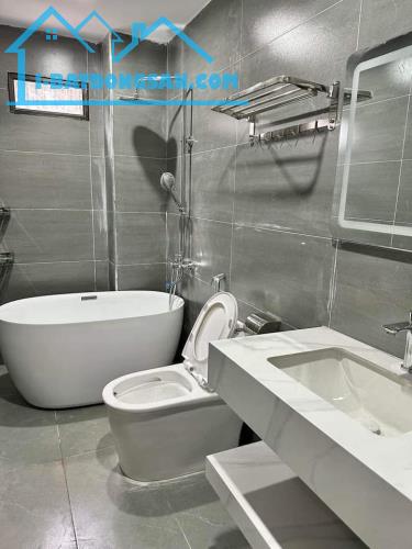 Bán nhà An Khánh 42M, 5 Tầng, thiết kế Gác Lửng, view thoáng, ngõ ô tô đỗ giá 5.3 tỷ - 5