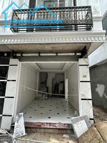 Bán Nhà Đại Tự Kim Chung 34m²*5Tầng. Duy nhất 1 căn, Ngõ thông, sát chợ, Oto cách 30m - 5