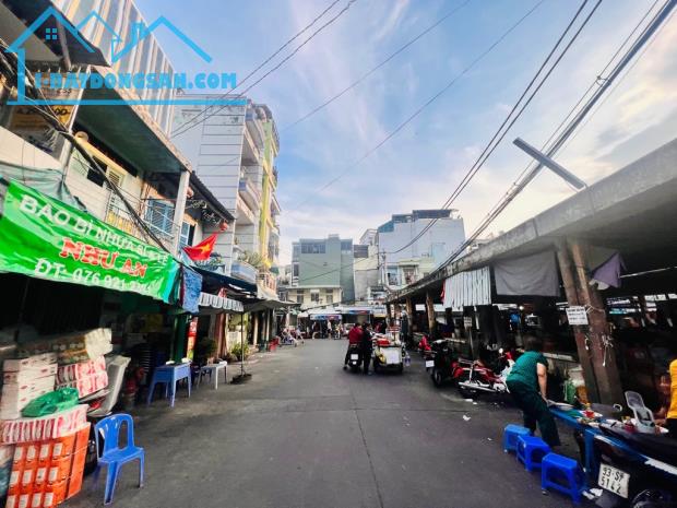 Bán nhà mặt tiền đường kế bên chợ Phú Nhuận 51m2 chỉ nhỉnh 6 tỷ - 2