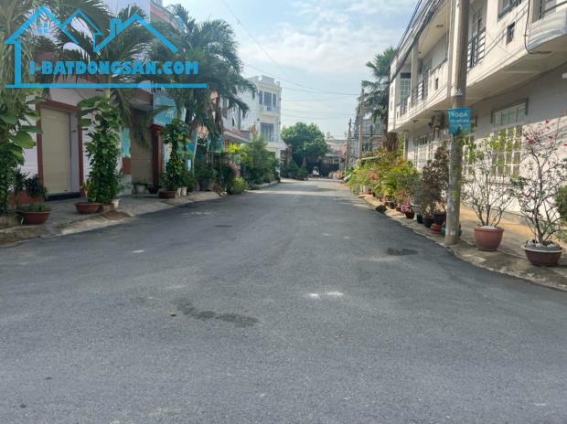 Giá 2,7 tỷ. Bán đất KDC Lộc Vừng, phường Bửu Hoà. 4,5 x20m. Đường 9m. có 2 lô lk. - 1