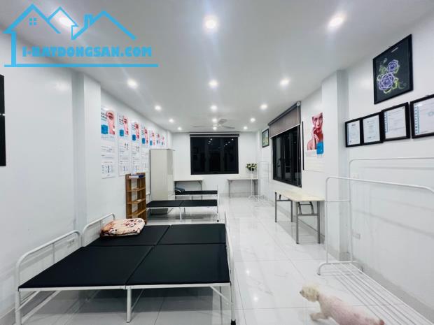 🏠 GẤP - ĐẸP ! nhà Nguyễn Khang, kinh doanh, 1 nhà ra ngõ, dân xây, 63m x 7T giá 11,3 Tỷ.