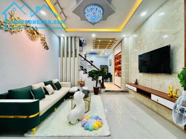 Chính chủ kẹt tiền bán gấp nhà Huỳnh Văn Bánh, P.12, Phú Nhuận. Giá 2tỷ470, DT48m2 - 4