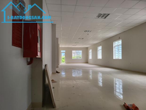 Cho thuê 3300m2 xưởng mới BẦU BÀNG , Gía : 2.5 USD/m2 , PCCC tự động , Giấy tờ đầy đủ