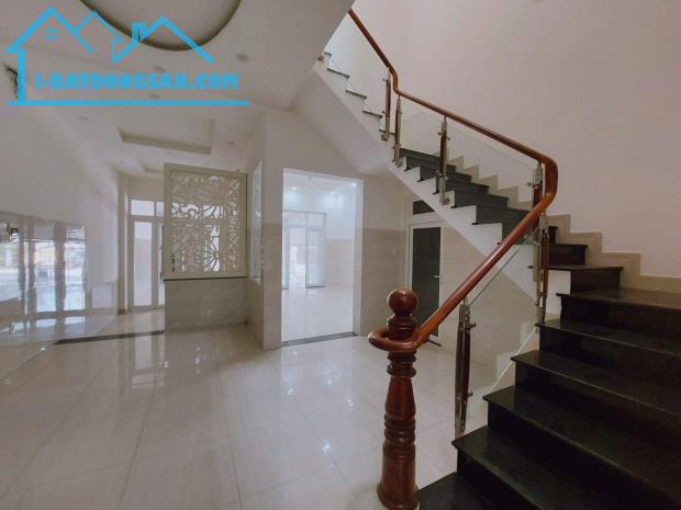 Bán biệt thự mặt tiền Nguyễn Thành Phương, Thống Nhất, Biên Hòa, 152m2, giá 13.5 tỷ - 2