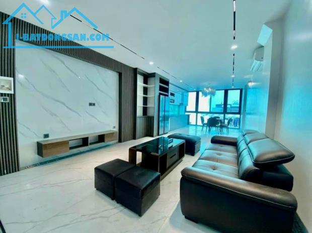 BÁN GẤP NHÀ ĐẸP PHỐ NGUYỄN VĂN CỪ 45M x 6T THANG MÁY, FULL NỘI THẤT, GARA Ô TÔ. GIÁ 8 TỶ X - 1