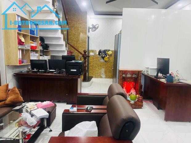 Giá  sốc...3,790 tỷ. Bán nhà 1 trệt 1 lầu mặt tiền phường Hiệp Hoà,dt 6,6x14m. SHR. - 1