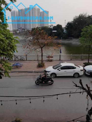 Chính chủ cho thuê nhà 2 tầng mặt đường ven hồ Hạ Đình, Thanh Xuân, Hà Nội.