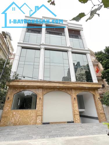 Bán nhà mặt phố Bà Triệu, Hai Bà Trưng. 162m2 x 3T x Mt 8,4 m. Ô tô KD xây toà Building.