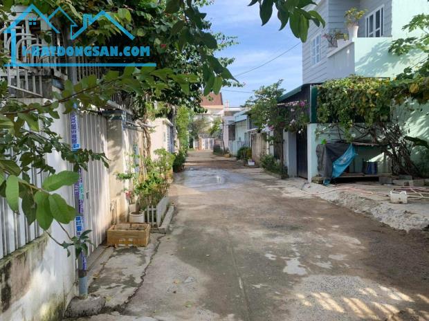 Bán nhà nhỏ có vườn ở Vĩnh Thạnh Nha Trang chỉ 1,55 tỷ - 2