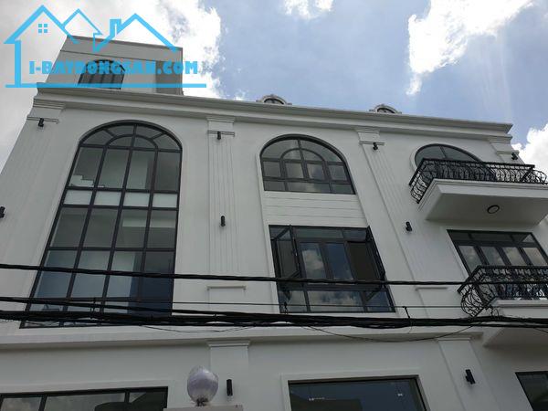 BÁN NHÀ ĐẸP NHẤT Đ SỐ 11. LINH XUÂN. TP THỦ ĐỨC, DTSD. 1060M. 5 TẦNG, TẦNG HẦM. THANG