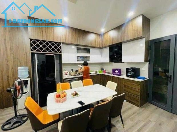 BÁN GẤP NHÀ 4 TẦNG, 70M2 PHỐ LÂM HẠ - LONG BIÊN, Ô TÔ TRÁNH, KINH DOANH. GIÁ 14 TỶ. - 1