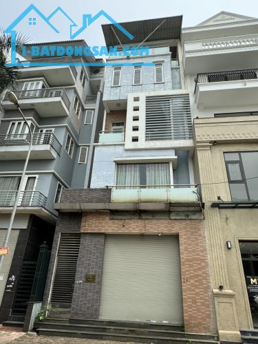 Chính chủ cho thuê nhà ở 5 tầng diện tích 96m2, mặt đường rộng để 4 xe ô tô phố Sài Đồng.