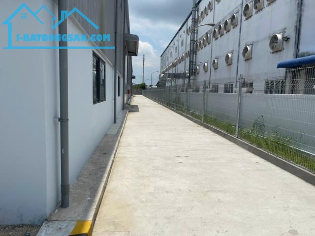 bán xưởng mới xây 3.000m2 thuộc Đức Hòa, Long An giá 30 tỷ Lh: 0949 861 287 - 1