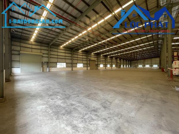 Cho thuê xưởng 2.400m2 KCN Nhơn Trạch Hiệp Phước Đồng Nai giá 240tr/tháng