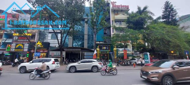 Cần bán nhà 205 m2 mặt tiền 6.5m vị chí đẹp nhất Phố Hoàng Quốc Việt