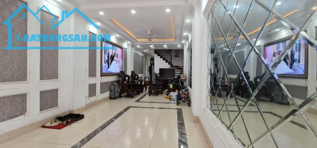 Hàng xóm Aone Tư Đình LB 51m2 x 5T p.lô oto tránh, vừa ở vừa kinh doanh. 12tỷ - 5