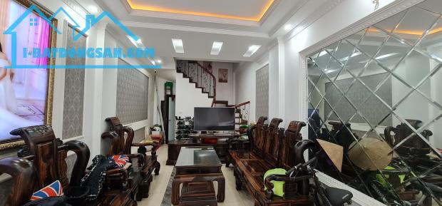 Hàng xóm Aone Tư Đình LB 51m2 x 5T p.lô oto tránh, vừa ở vừa kinh doanh. 12tỷ - 4