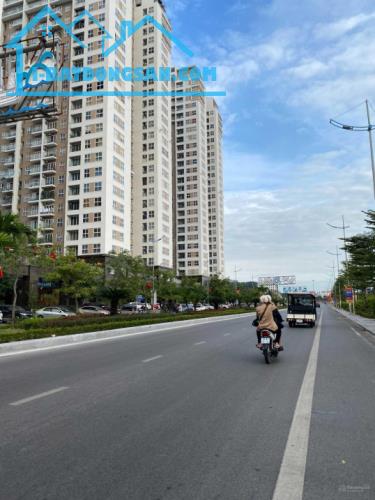 Bán 1600m2 đất thương mại, dịch vụ