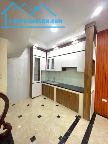 Chỉ 3 tỷ có ngay nhà Đại Mỗ 5 Tầng, 3P Ngủ rộng, 30m ra đường ô tô, tiện ích Vinhome - 2