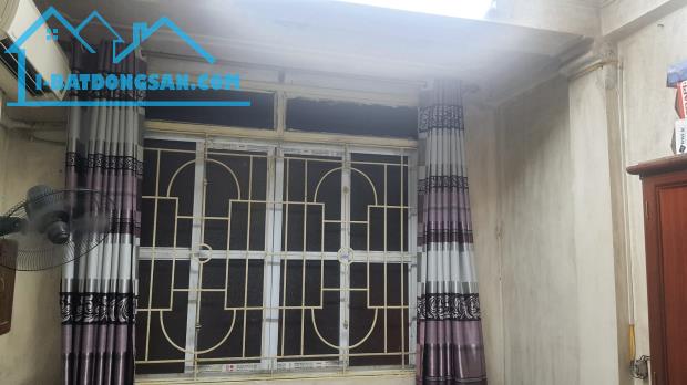 Nhà mặt phố Tạ Quang Bửu (đầu gần Bạch Mai), 74m2, MT 4.5m, giá 26.8 tỷ, 0985868893