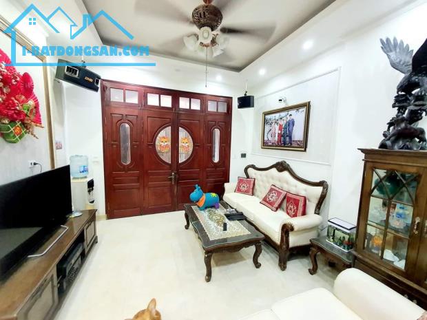 Bán nhà đẹp ở ngay ngõ 176 Trương Định 50m, 4 tầng, gần ô tô, nhỉnh 6 tỷ, có TL mạnh - 1