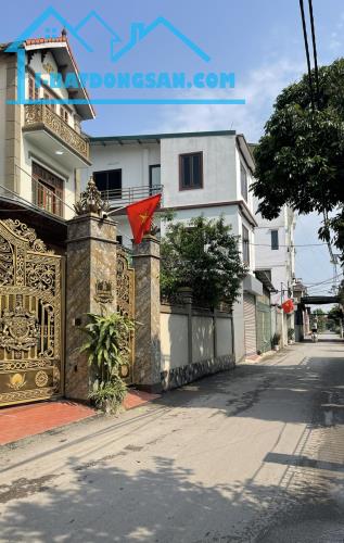 Bán lô Đất Vị Trí Siêu Đẹp Mặt Tiền Rộng Đường Oto Gần Mặt Phố Chính 15m Yên Nghĩa Hà Đông - 1