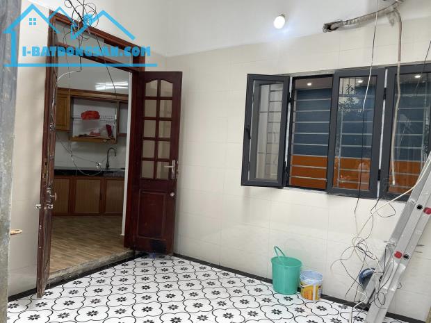 BÁN GẤP NHÀ NGÕ 134 TRƯƠNG ĐỊNH DT 55M, 4 TẦNG, SỔ ĐẸP , SÂN THOÁNG, GIÁ HƠN 5 TỶ - 1