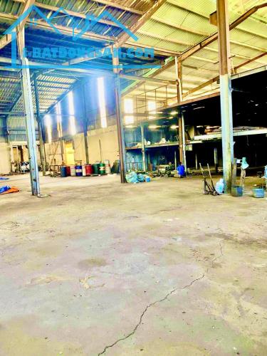 Hóc Môn 2.000m2 Nhà Xưởng, Khu nhà Văn Phòng 3 tầng giá 25 triệu - 2