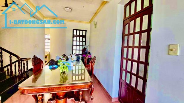 Hóc Môn 2.000m2 Nhà Xưởng, Khu nhà Văn Phòng 3 tầng giá 25 triệu