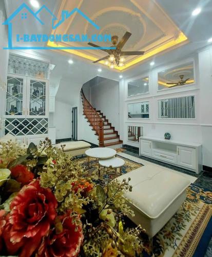 Bán nhà phố Tân Mai, 33m2 x 5 tầng , Full nội thất, LH 0945676597 - 3