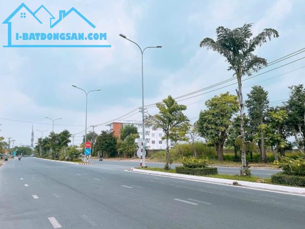 Bán 3258m2 đất mặt tiền Nguyễn Văn Cừ nối dài đoạn đại học Nam Cần Thơ - 1