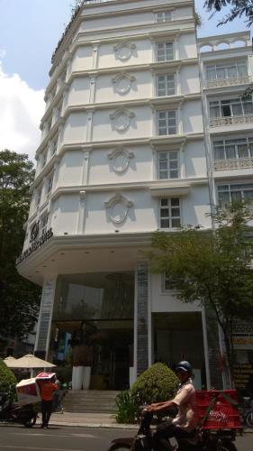 GẤP GẤP! Mặt phố Ngọc Trì, KD đỉnh, 47m, 6T, lô góc, ô tô tránh, chỉ 9.9 tỷ - 5