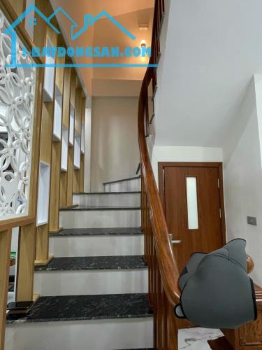 Bán Nhà Đường Láng Đống Đa 40m Đẹp - 1