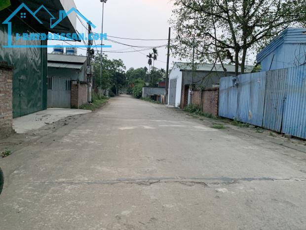 160m2 full thổ đường xe công, cách CNC 50m cách DL thăng long 300m vị trí đẹp giá nét