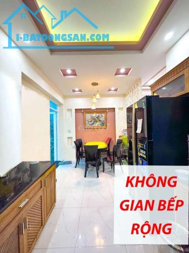 bán nhà 2 lầu đường lê văn lương , xã phước kiển