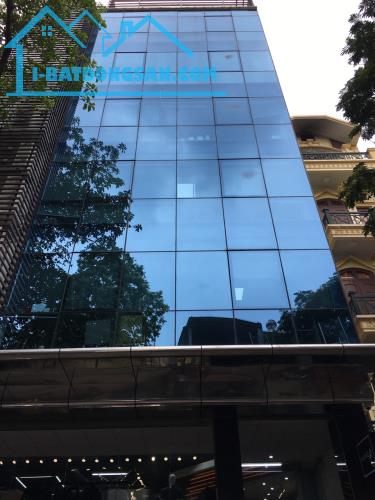 Bán nhà mặt phố Vũ Thạnh, Đống Đa. 112 m2 x 7T x Mt 7,2 m. Ô tô Văn Phòng kinh doanh