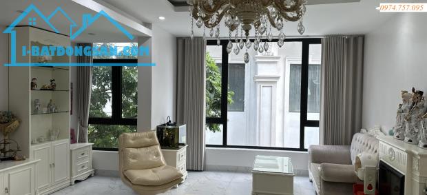 VIP, bán nhà trung tâm Long Biên, BV Tâm Anh, 70m2, mặt tiền 6.1m, thang máy, kinh doanh - 4