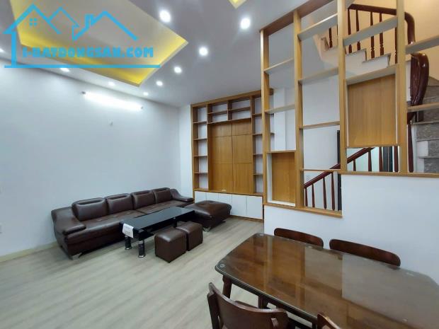 Bán nhà đẹp Phố Trạm 40m2, 4 tầng, mặt tiền 6m, giá nhỉnh 4 tỷ. - 1