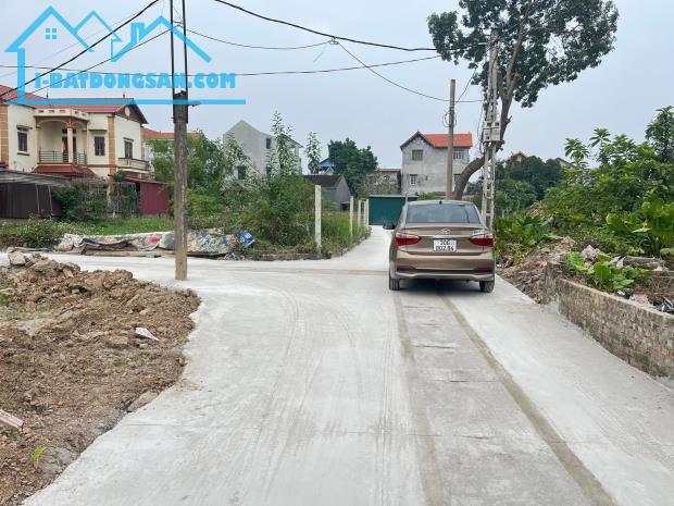 Cần bán lô đất 81,1m2  tại thôn Phú Hưu, Thanh Lâm, Mê Linh, Hà Nội đường rộng 2 oto