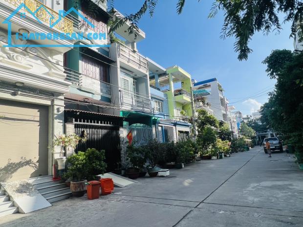 BÁN NHÀ NGANG 5M HIẾM- chỉ [5.5 TỶ]- 4 TẦNG- HẺM OTO- NGUYỄN QUÝ YÊM – AN DƯƠNG VƯƠNG