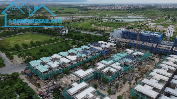 Bán biệt thự 3.5 tầng 240m2 B1.1 KĐT Thanh Hà Cienco 5