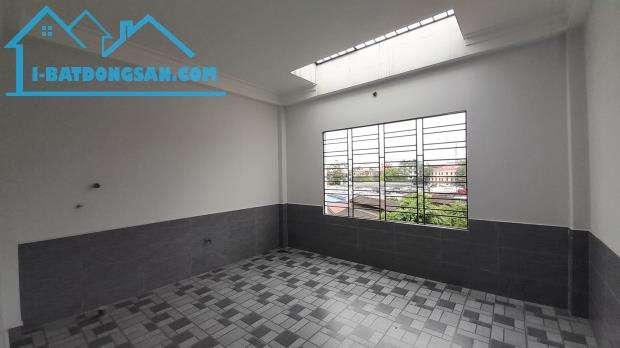 Bán gấp nhà Đường Vòng Vạn Mỹ, Ngô Quyền, HP. 4,2 tỷ, 80m2, 4 tầng, ô tô đỗ cửa - 5