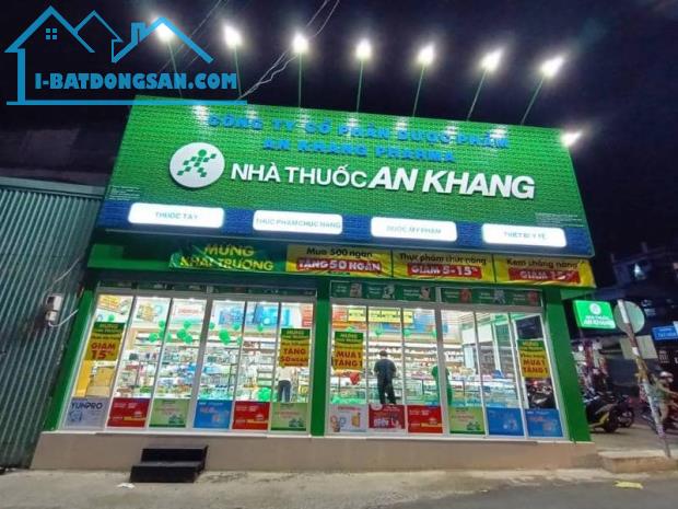 Bán nhà mặt phố Quốc Tử Giám, Đống Đa. 123 m2 x 2T x MT 7,6m. Ô tô, KD xây toà VP.
