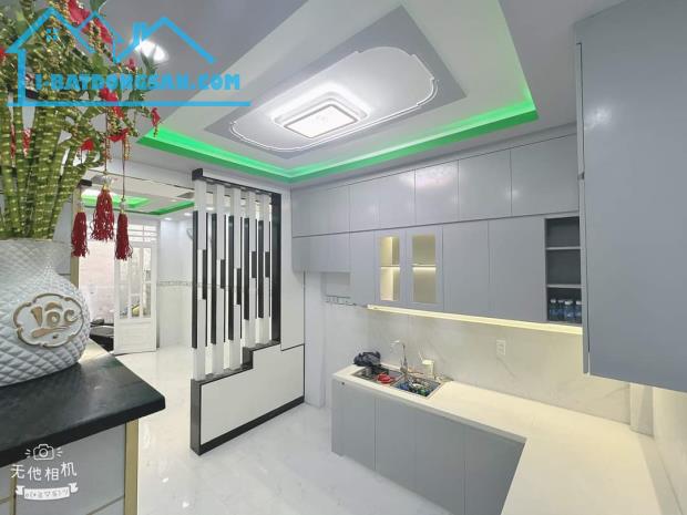 Nhà Nguyễn Văn Yến 32m²  2 Tầng - Không Lộ Giới- Sát mặt tiền đường  Tân Phú  nhỉnh 3tỷ TL - 4