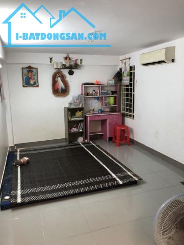 NGAY CHỢ BÌNH TRIỆU - HẺM XE HƠI - 50M2 x 3 TẦNG BTCT - NHỈNH 5 TỶ - 2