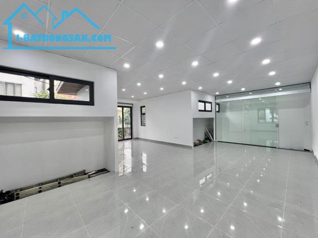 Tìm kiếm chủ nhân mới cho văn phòng tại Việt Hưng, Long Biên, 2 tầng, 180m², MT 12m, - 2