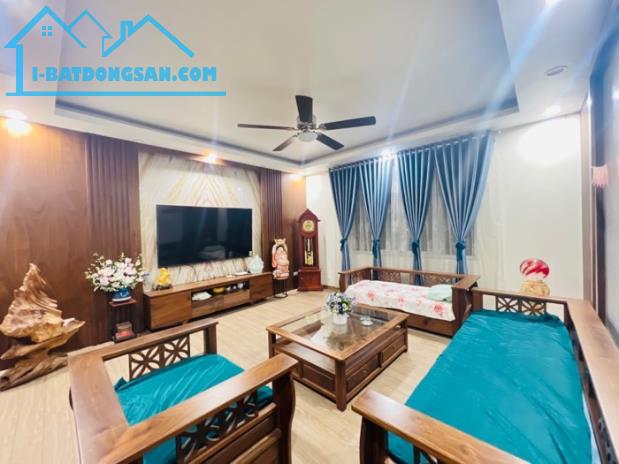 Bán nhà Thanh Xuân Bắc ô tô vào nhà 75m2 5tầng giá 12.2 tỷ