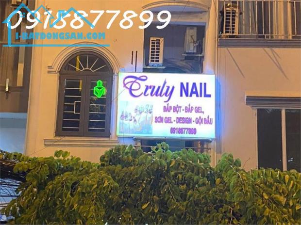 CHÍNH CHỦ SANG LẠI TIỆM NAIL ĐƯỜNG BẾN VÂN ĐỒN - PHƯỜNG 6 - QUẬN 4