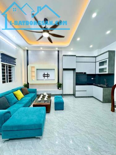 CHỈ 5 TỶ - 30M2 - PHỐ VIP QUAN NHÂN - TIỆN ÍCH NGẬP TRÀN - NHÀ MỚI TINH FULL NỘI THẤT - Ở